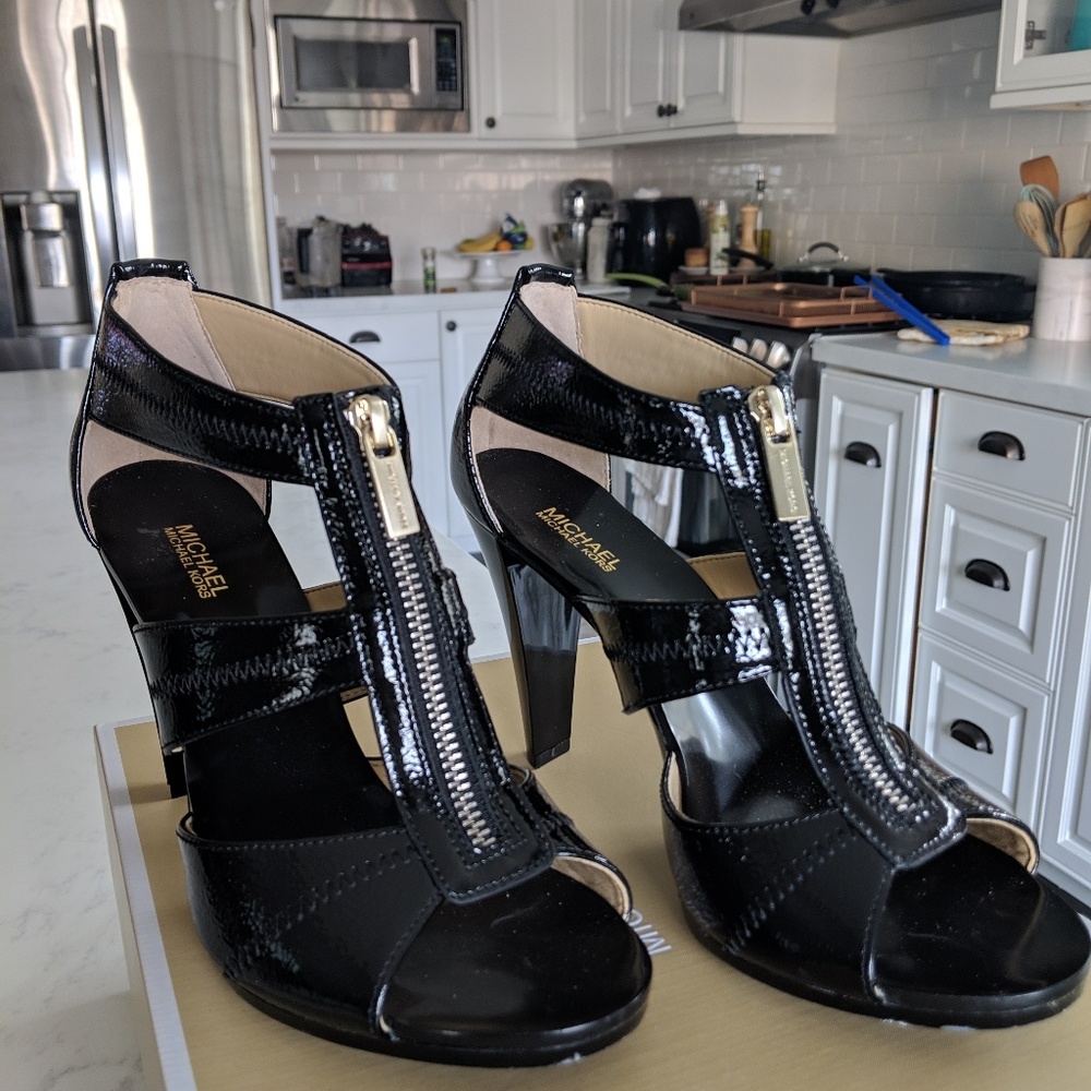 Michael Kors Berkley T-Strap